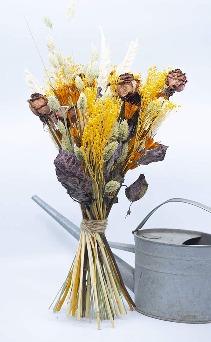 Conception d'un bouquet de fleurs sèches pour vos événements Rumilly