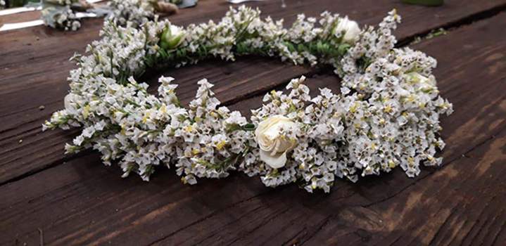 Couronne de fleurs Rumilly