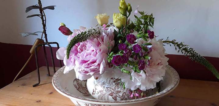 Composition florale décorative Rumilly