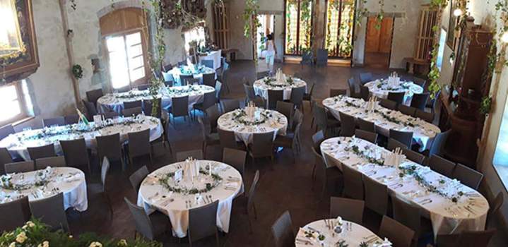 Décorations florales d'une salle de réception Rumilly