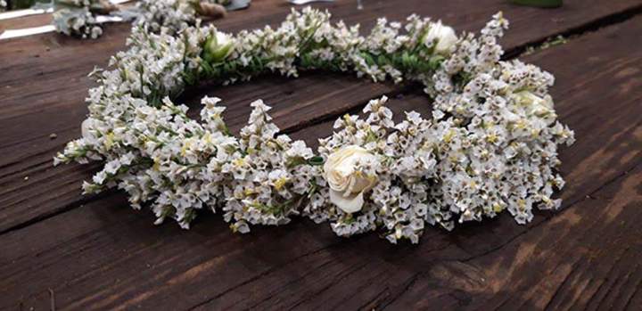 Couronne de fleurs Rumilly