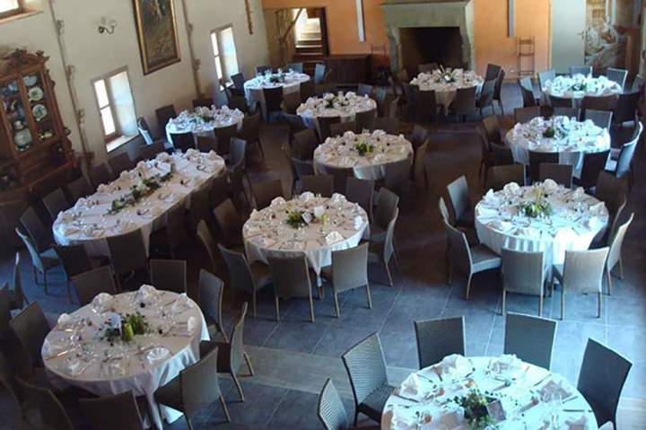 Décorations florales d'une salle de réception Rumilly